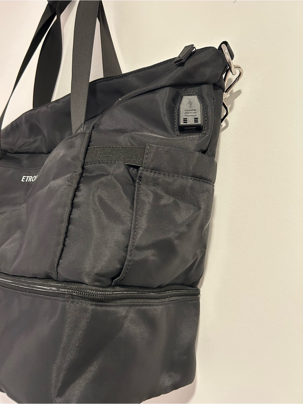 Etronik Gym Duffel Bag - Picture 4 of 8